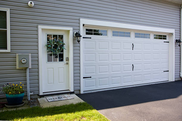 24/7 Emergency Garage Door Panel Replacement experts in Hopewell, VA